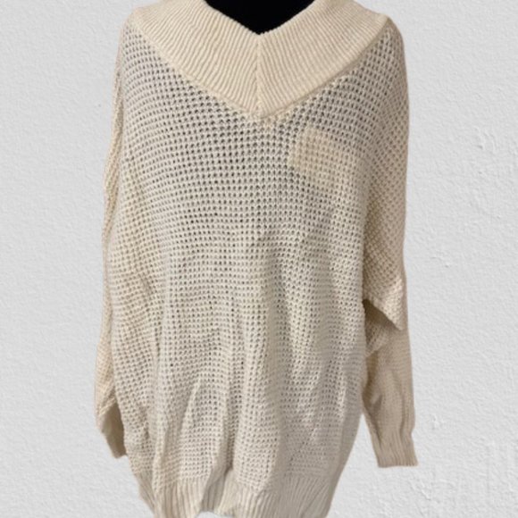White Oversized V Neck Waffle Sweater 4262 NWT Boutique - Picture 3 of 9